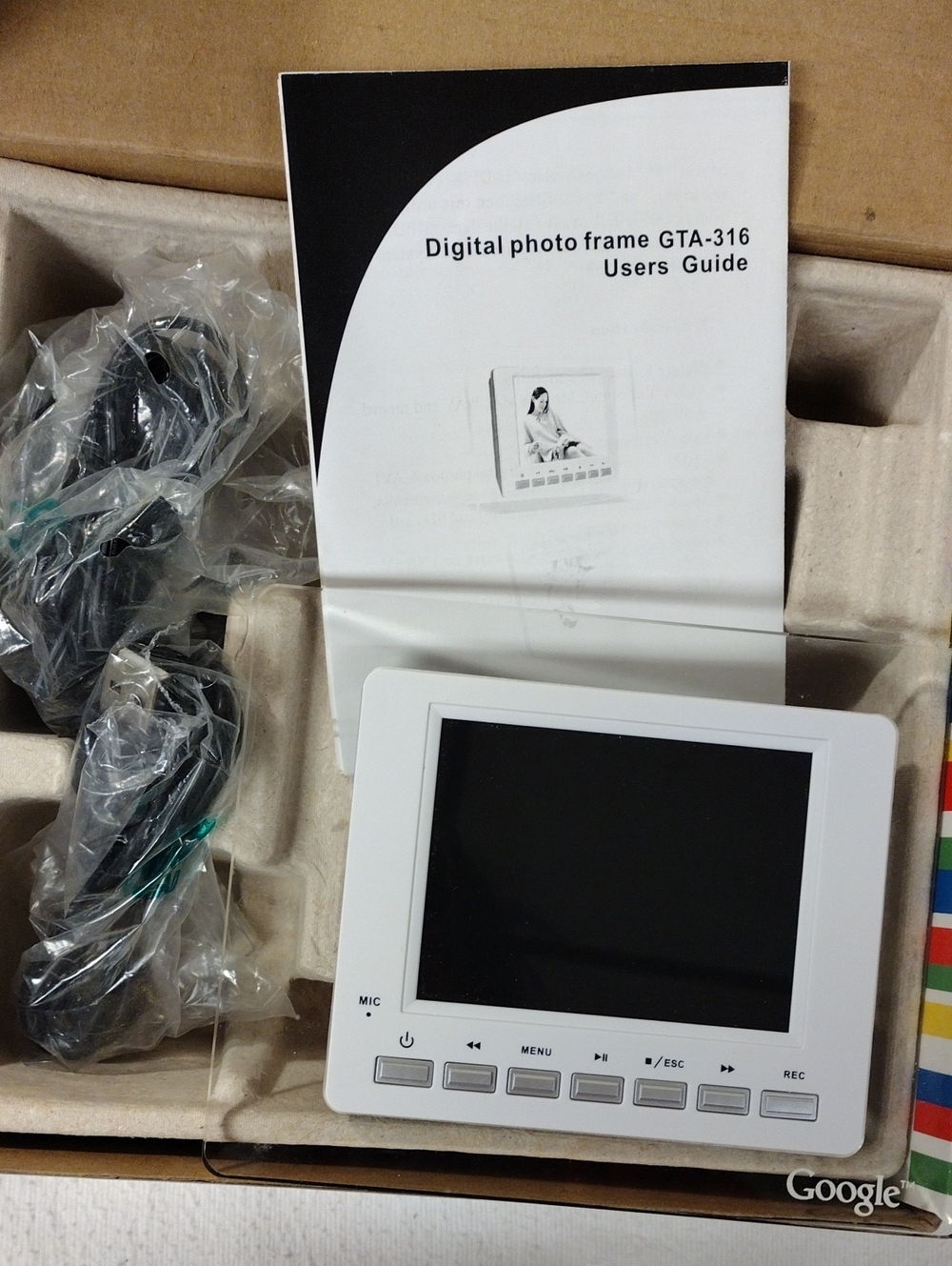 Digital Photo Frame GTA-316 in White made by Google new in box